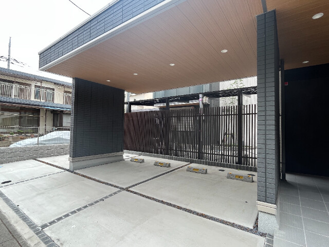 ��ʌ��������܎s�����擌��{�V���ڂ̃A�p�[�g�̒��ԏ�