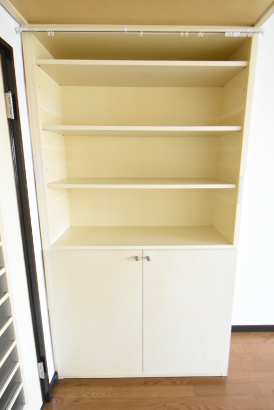 ��ʌ�����s�����Q���ڂ̃A�p�[�g�̂��̑������E�X�y�[�X