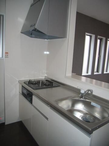 ��ʌ�����s�厚���s�̍��݂̃A�p�[�g�̃L�b�`��