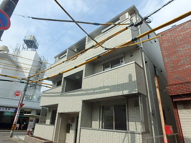 ��ʌ��������܎s��{��y�蒬�R����204-2�̃A�p�[�g�̌����O��