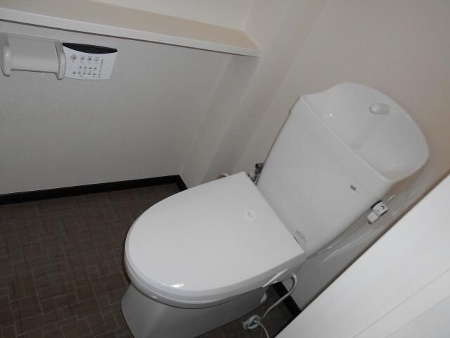 ��ʌ�����s�厚���s�̍��݂̃A�p�[�g�̃g�C��