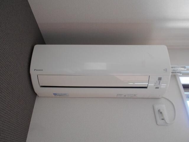 ��ʌ�����s�厚���s�̍��݂̃A�p�[�g�̂��̑��ݔ�