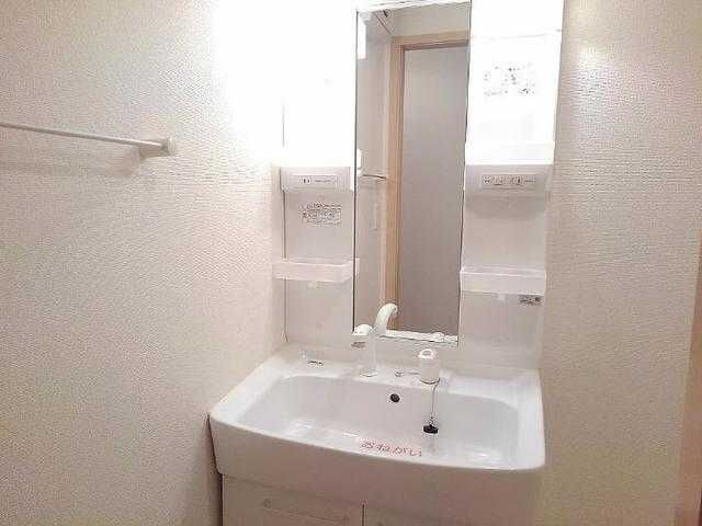 ��ʌ��z�J�s���C�N�^�E���P���ڂ̃A�p�[�g�̐��ʏ�