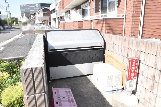 ��ʌ��z�J�s���C�N�^�E���P���ڂ̃A�p�[�g�̂��̑�