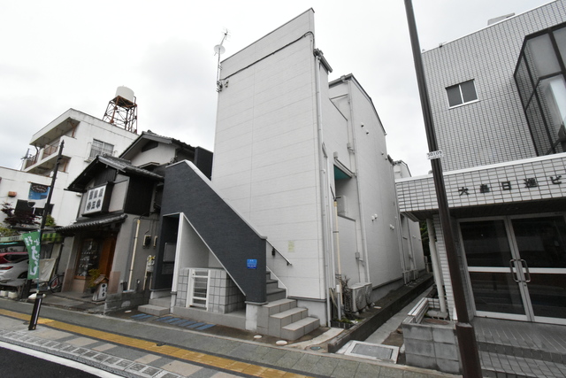 ��ʌ��������܎s�k����i���Q����833-3�̃A�p�[�g�̌����O��