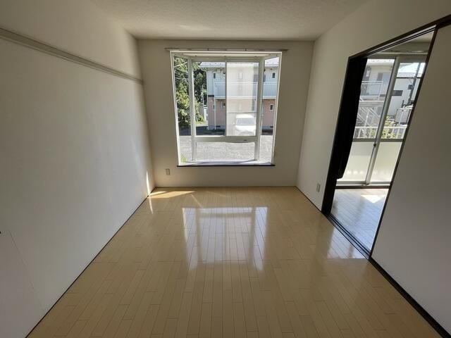 ��ʌ��������܎s����厚�w��̃A�p�[�g�̋��ԁE���r���O