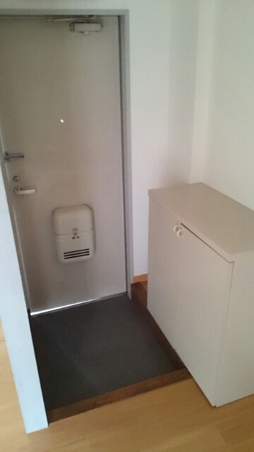 ��ʌ��k�����S�ɓޒ��w���Q���ڂ̃A�p�[�g�̌���