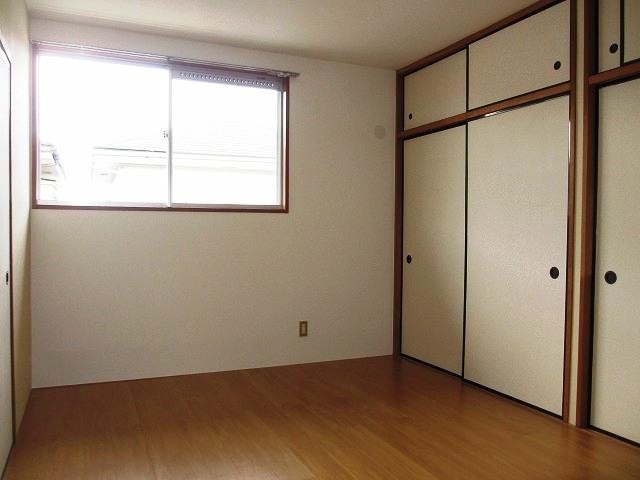 ��ʌ��k�����S�ɓޒ��w���Q���ڂ̃A�p�[�g�̎��[