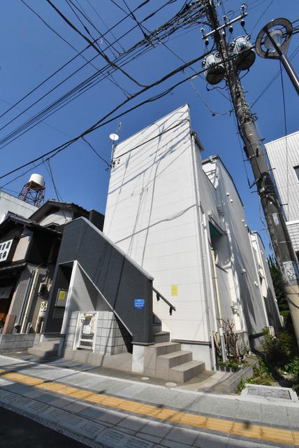 ��ʌ��������܎s�k����i���Q���ڂ̃A�p�[�g�̃G���g�����X