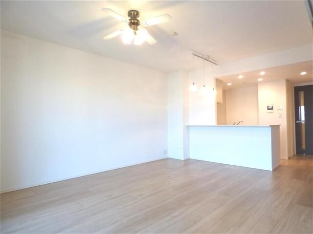 ��ʌ������s�����Q���ڂ̃}���V�����̋��ԁE���r���O