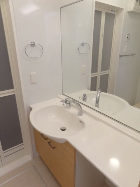 ��ʌ��������܎s����{�O���̃A�p�[�g�̐��ʏ�