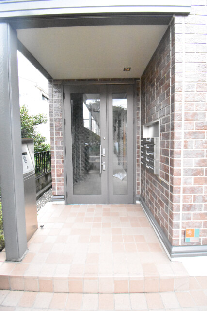 ��ʌ��������܎s�k��y�C���P���ڂ̃A�p�[�g�̃G���g�����X