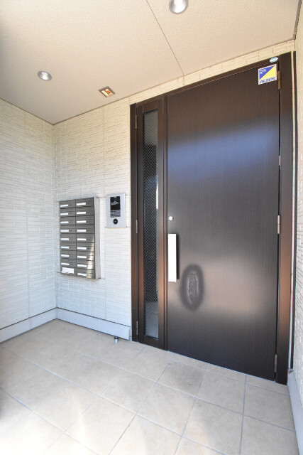 ��ʌ��z�J�s���C�N�^�E���V���ڂ̃A�p�[�g�̃G���g�����X