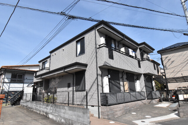 ��ʌ������s�X�쒬194-1�̃}���V�����̌����O��