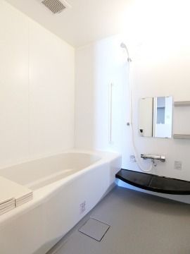 ��ʌ��������܎s�����擌��{�Q���ڂ̃A�p�[�g�̃o�X