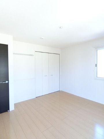 ��ʌ��������܎s�����擌��{�Q���ڂ̃A�p�[�g�̂��̑������E�X�y�[�X