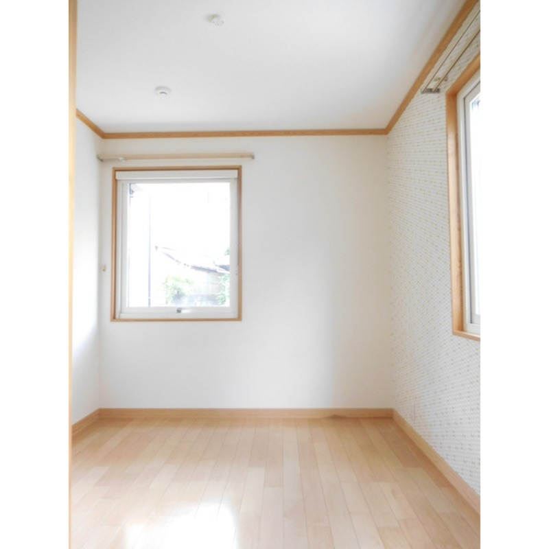 ��ʌ��������܎s�Y�a�挳���P���ڂ̃e���X�n�E�X�̂��̑������E�X�y�[�X