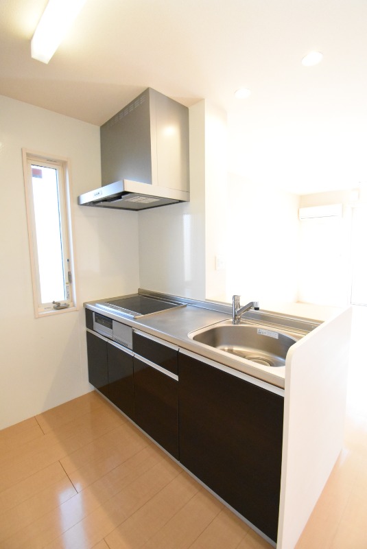 ��ʌ��������܎s�k��g�쒬�Q���ڂ̃A�p�[�g�̃L�b�`��