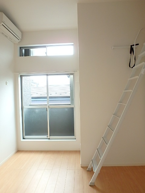 ��ʌ��������܎s��{��y�蒬�P���ڂ̃A�p�[�g�̋����E���r���O