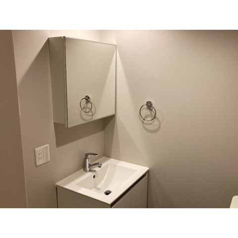 ��ʌ��������܎s��{��y�蒬�P���ڂ̃A�p�[�g�̐��ʏ�