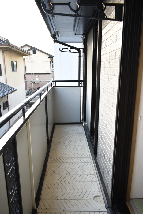 ��ʌ��������܎s����O���U���ڂ̃A�p�[�g�̃o���R�j�[