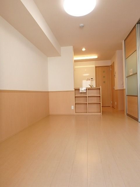 ��ʌ��������܎s��{�擌���P���ڂ̃A�p�[�g�̋��ԁE���r���O