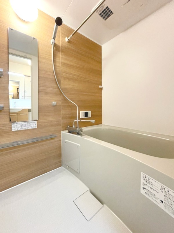 ��ʌ��������܎s��{�擌���P���ڂ̃A�p�[�g�̃o�X