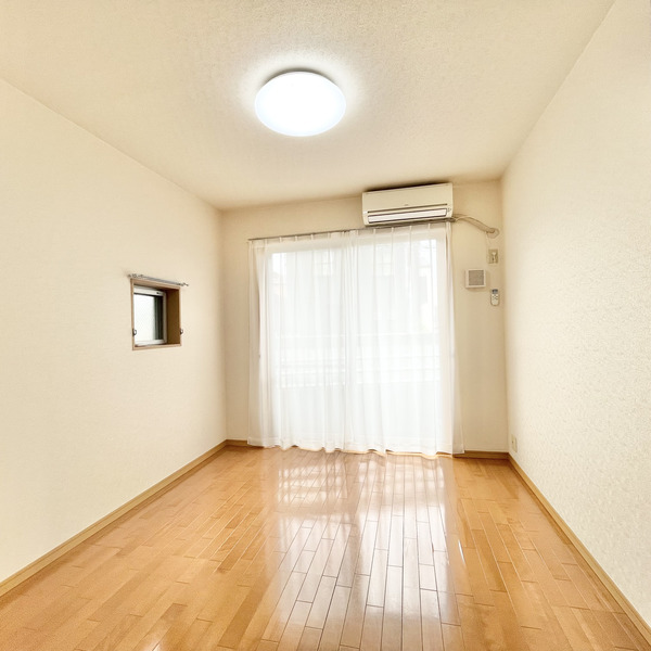 ��ʌ������s�����R���ڂ̃}���V�����̋��ԁE���r���O