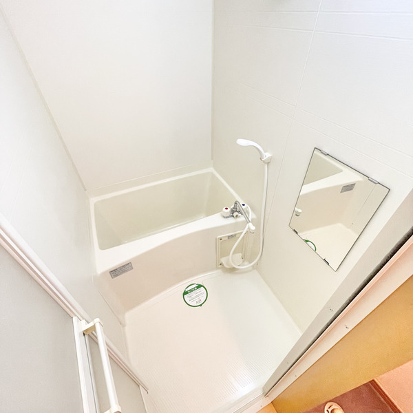 ��ʌ������s�����R���ڂ̃}���V�����̃o�X