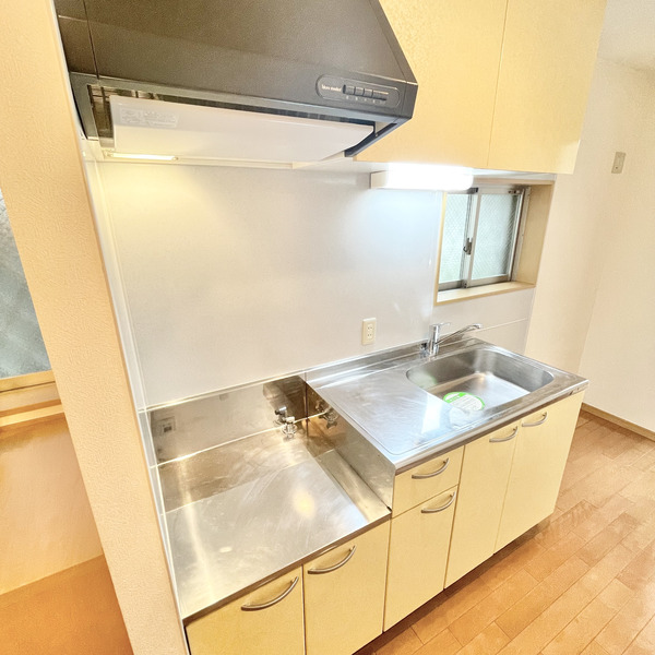 ��ʌ������s�����R���ڂ̃}���V�����̃L�b�`��