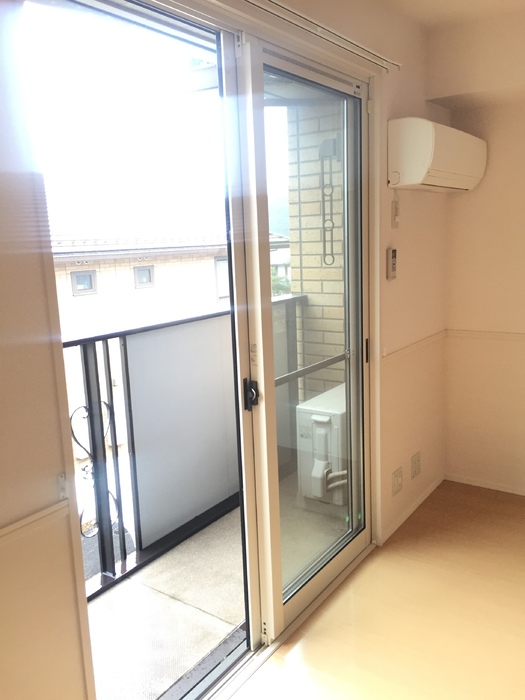 ��ʌ��������܎s�΋擹�c�y�R���ڂ̃A�p�[�g�̃o���R�j�[