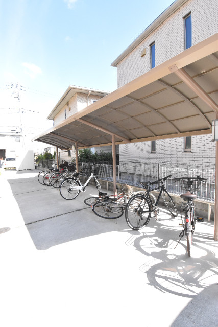 ��ʌ��z�J�s���C�N�^�E���P���ڂ̃A�p�[�g�̂��̑�