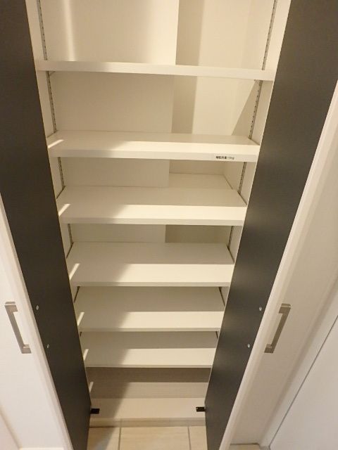 ��ʌ��������܎s��{���咬�R���ڂ̃}���V�����̌���