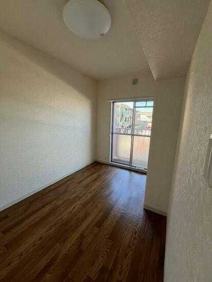 ��ʌ������s�����P���ڂ̃}���V�����̋��ԁE���r���O