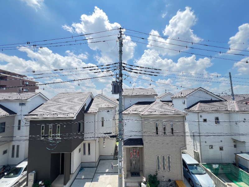 ��ʌ�����s�݉ƒ��̃A�p�[�g�̃o���R�j�[