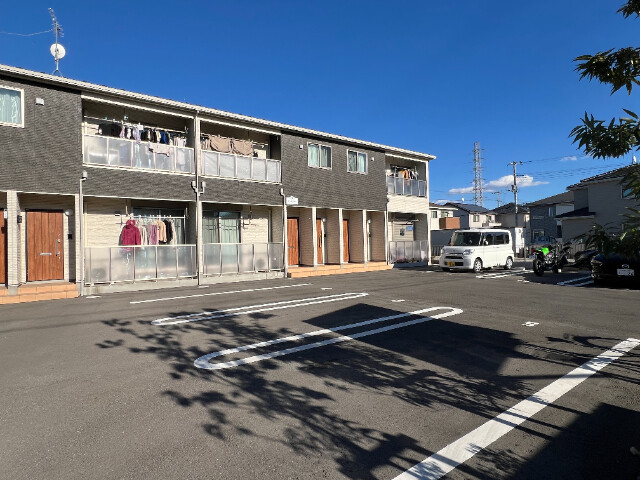 ��ʌ��������܎s��΋�������Q���ڂ̃A�p�[�g�̒��ԏ�