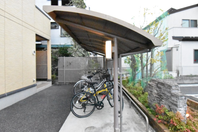 ��ʌ������s�V�P���̃A�p�[�g�̂��̑�