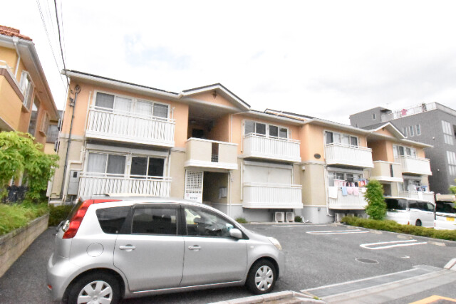 ��ʌ�����s����R����21-32�̃A�p�[�g�̌����O��