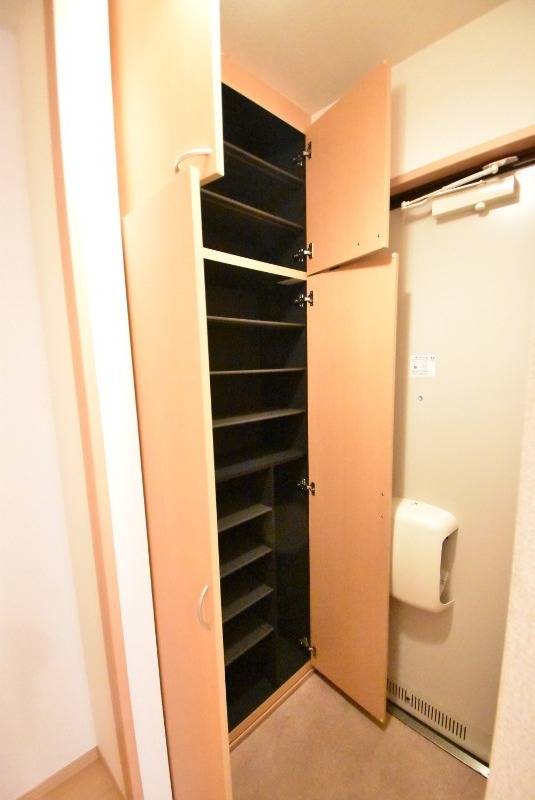 ��ʌ�����s����R���ڂ̃A�p�[�g�̌���