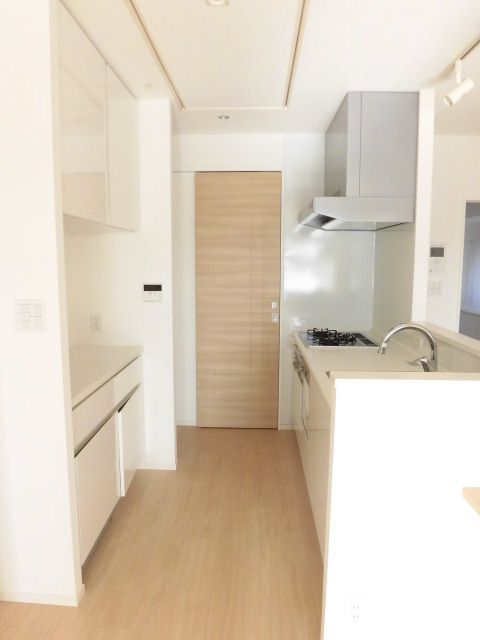 ��ʌ��z�J�s��z�J�P���ڂ̃}���V�����̃L�b�`��