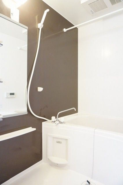 ��ʌ��������܎s�΋�����Q���ڂ̃A�p�[�g�̃o�X