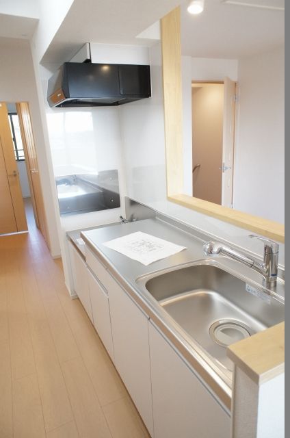 ��ʌ��������܎s�΋�����Q���ڂ̃A�p�[�g�̃L�b�`��