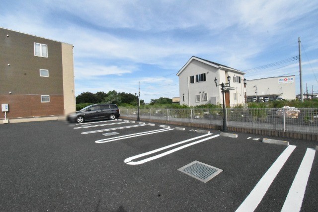 ��ʌ��������܎s�΋�����Q���ڂ̃A�p�[�g�̒��ԏ�