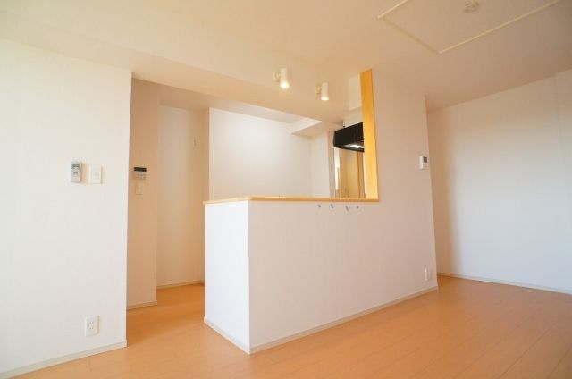 ��ʌ��������܎s�΋�����Q���ڂ̃A�p�[�g�̂��̑�