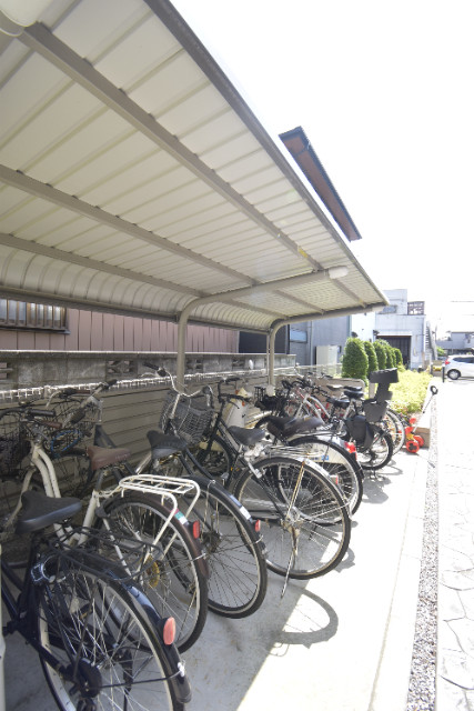 ��ʌ��������܎s�����攪���q�P���ڂ̃A�p�[�g�̂��̑�