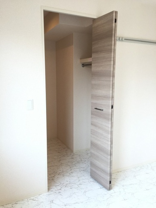 ��ʌ��������܎s�΋�厚�O���̃A�p�[�g�̎��[