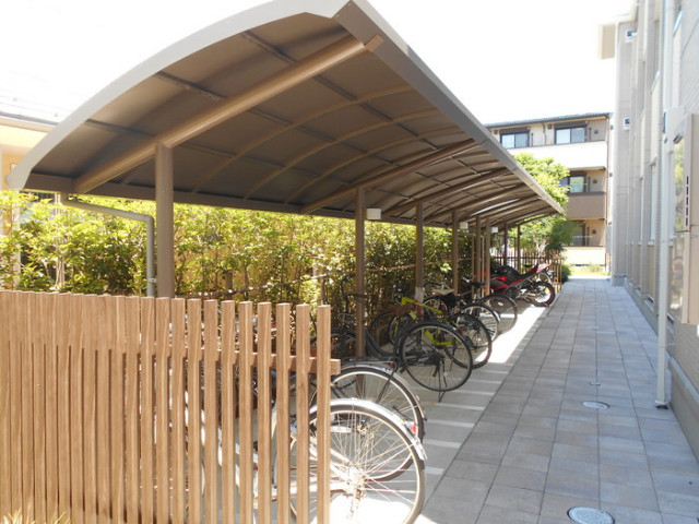 ��ʌ��z�J�s���C�N�^�E���X���ڂ̃A�p�[�g�̂��̑�