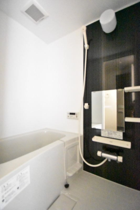 ��ʌ��������܎s��{��x�̓����Q���ڂ̃A�p�[�g�̃o�X