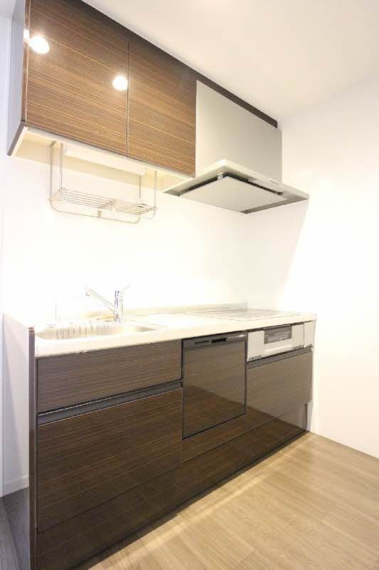 ��ʌ��������܎s�k����i���Q���ڂ̃}���V�����̃L�b�`��