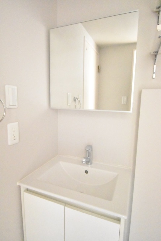 ��ʌ��������܎s��{��x�̓����Q���ڂ̃A�p�[�g�̐��ʏ�